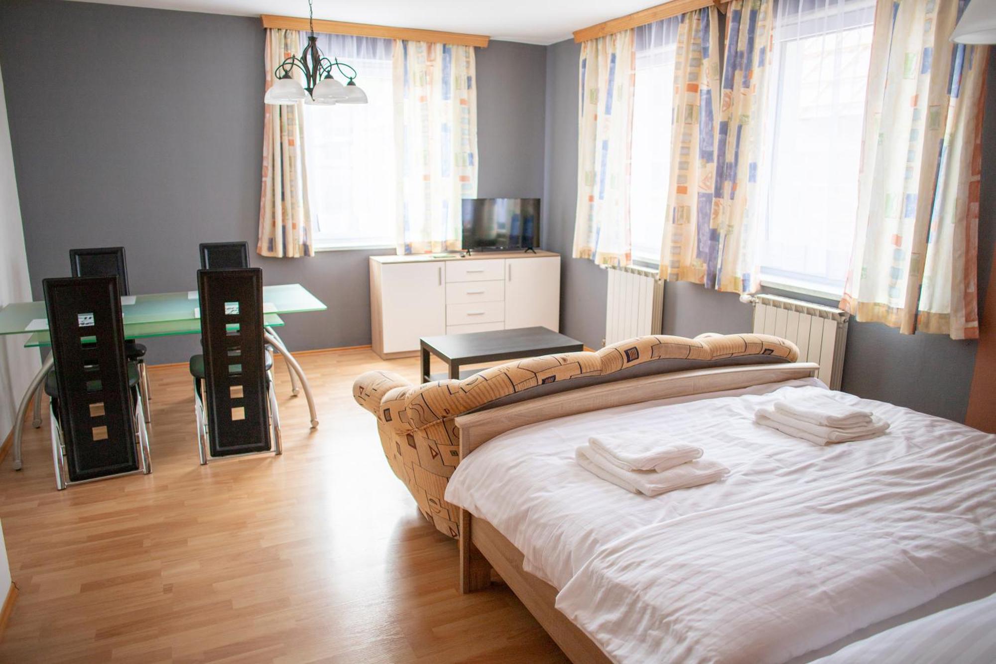 Penzion Janota Perná Esterno foto